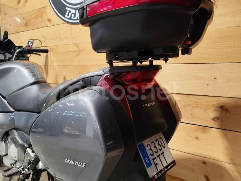 Honda NT700V Deauville - Vista 10