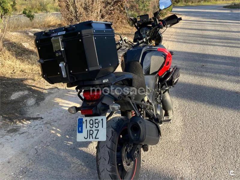 Suzuki V-Strom 1000 - Vista 3