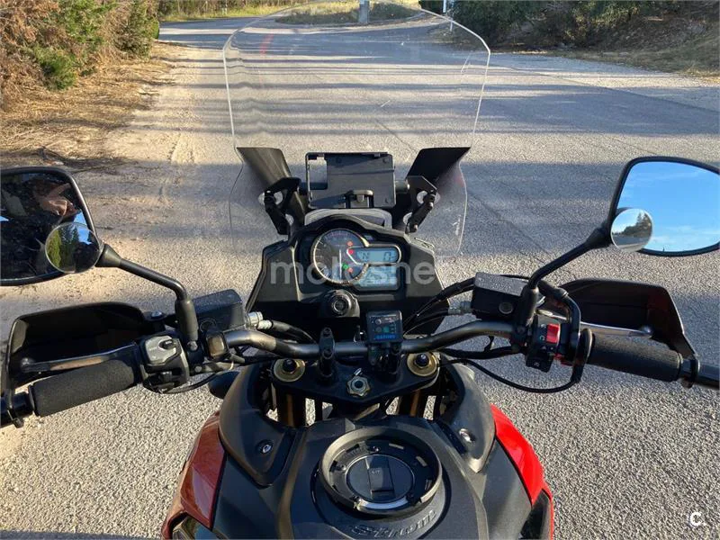Suzuki V-Strom 1000 - Vista 4