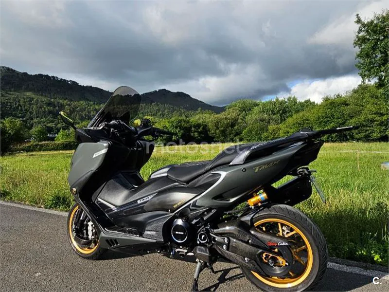 Yamaha TMAX 560 - Vista 4