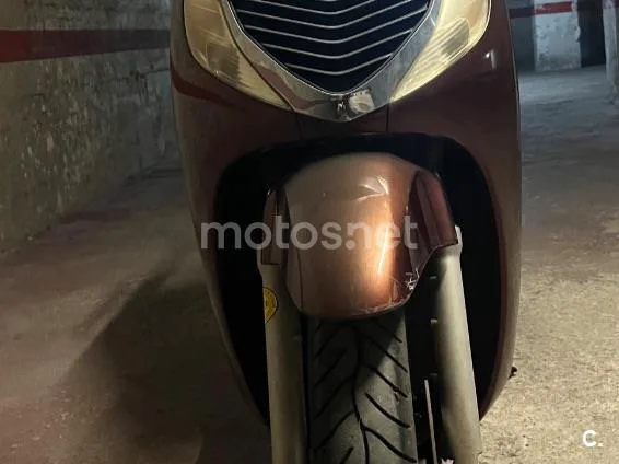 Honda SH125i - Vista 4