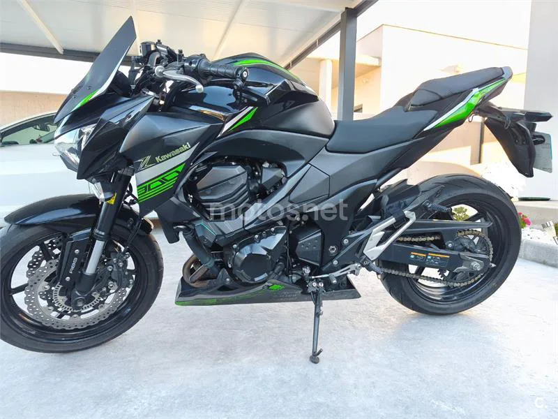 Kawasaki Z800 - Vista 4