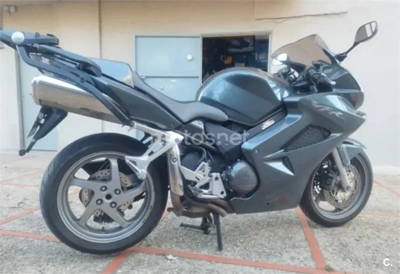 Honda VFR800F 2400 € 2003 Cádiz - 1