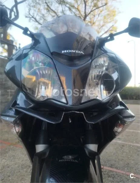 Honda VFR800F - Vista 4