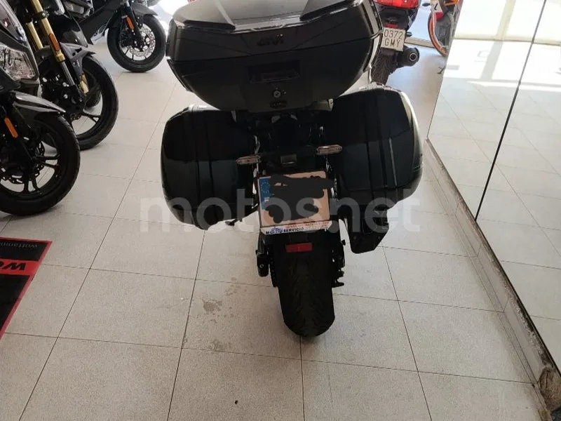 Kawasaki Ninja 1000SX - Vista 9