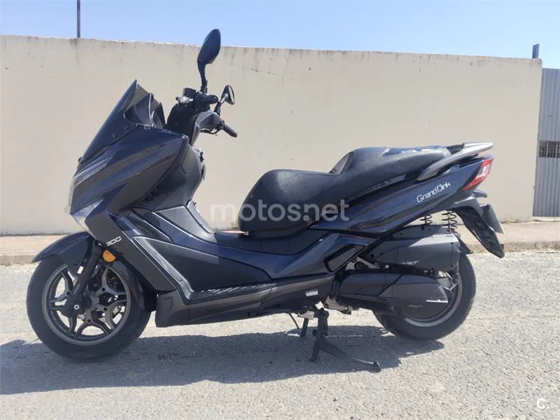 Kymco Grand Dink 300 - Vista 6