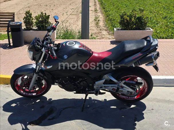 Suzuki GSR600 - Vista 6