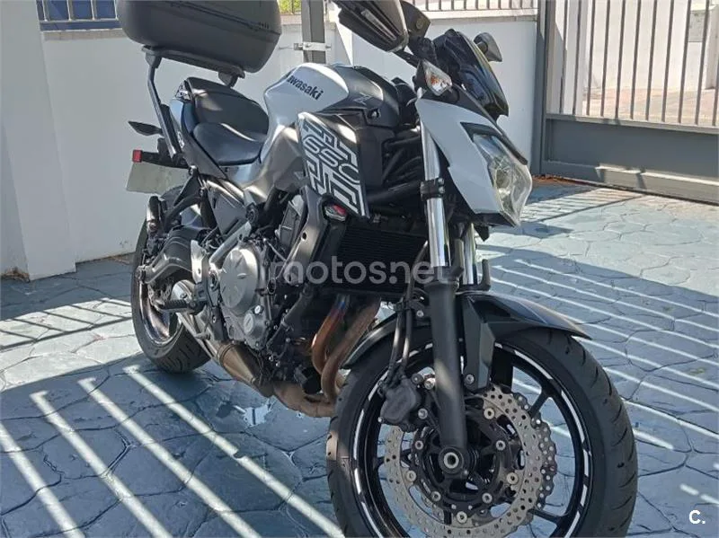 Kawasaki Z650 - Vista 3