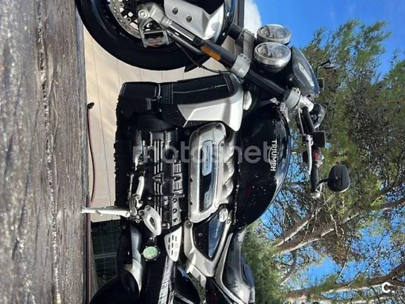 Triumph Rocket 3 - Vista 3