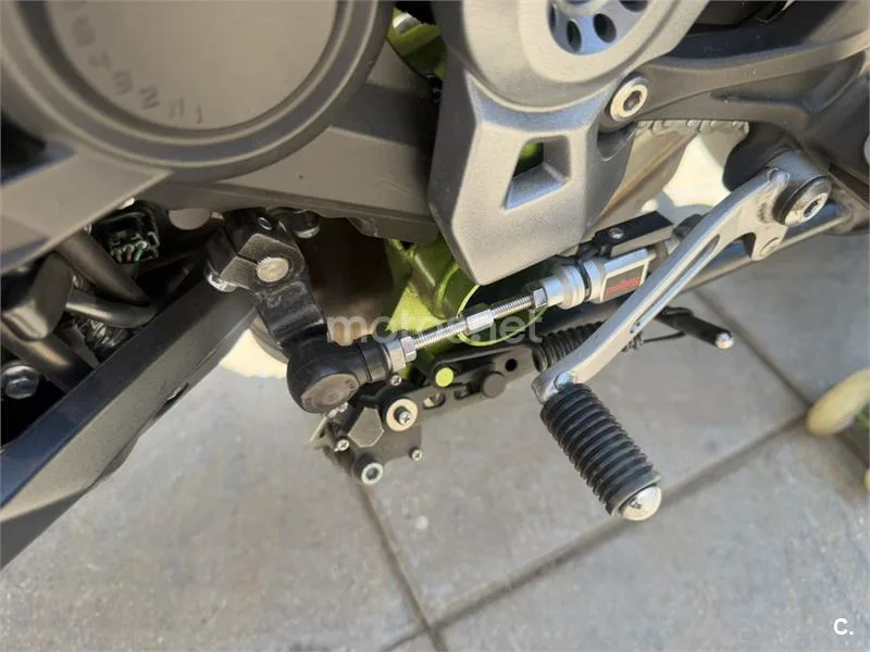 Kawasaki Z900 - Vista 5