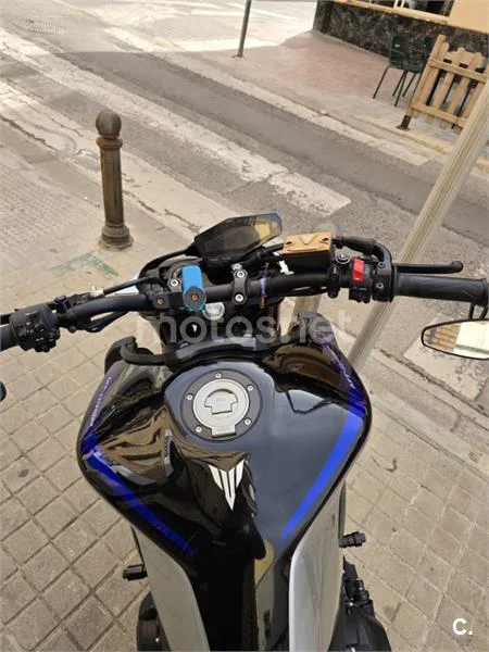 Yamaha MT-09 - Vista 7