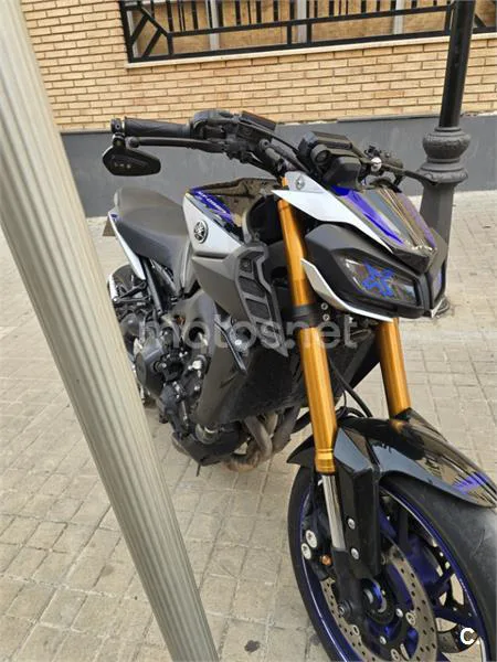 Yamaha MT-09 - Vista 8
