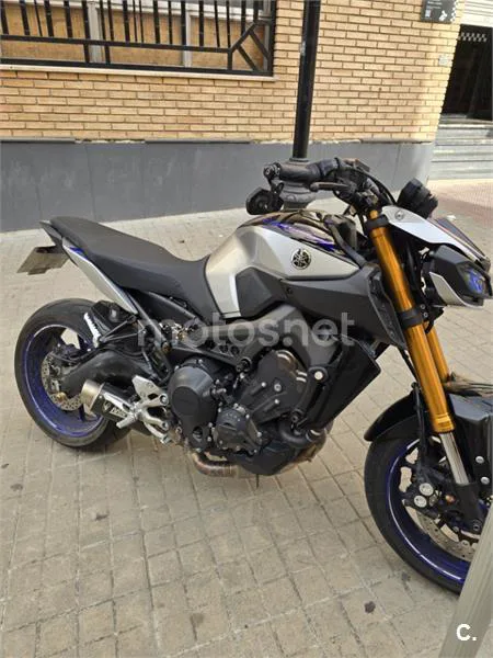 Yamaha MT-09 - Vista 9
