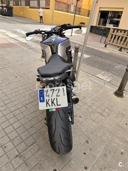 Yamaha MT-09 - Vista 10