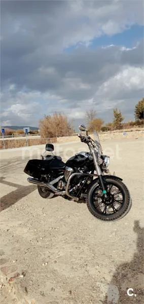 Yamaha XVS950A Midnight Star - Vista 4