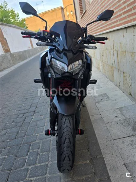 Kawasaki Z900 - Vista 5