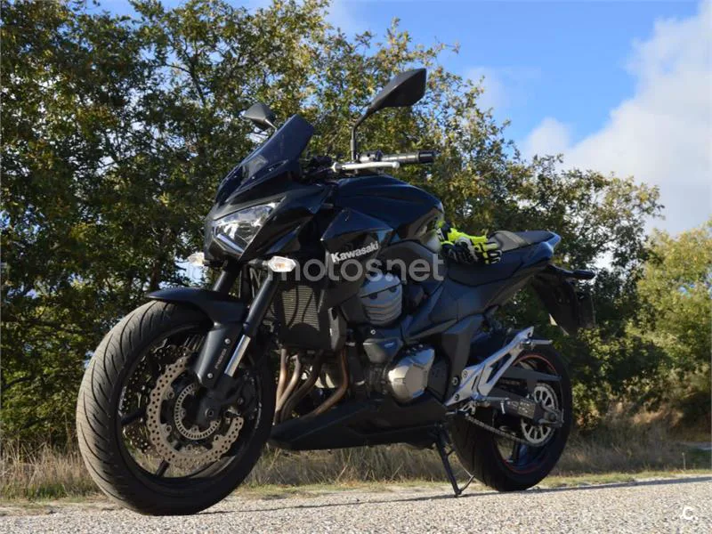Kawasaki Z800 - Vista 3