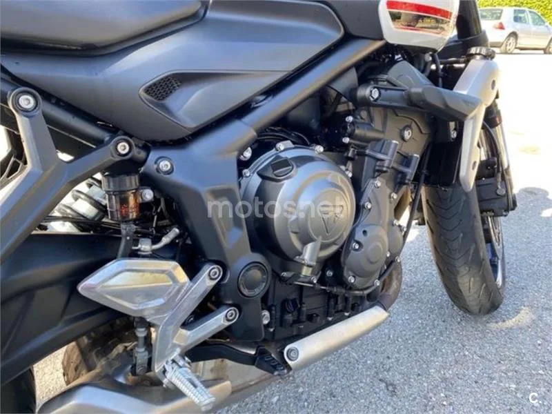 Triumph Trident 660 - Vista 8