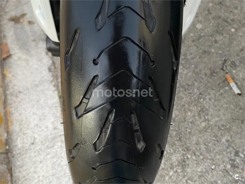 Triumph Trident 660 - Vista 10