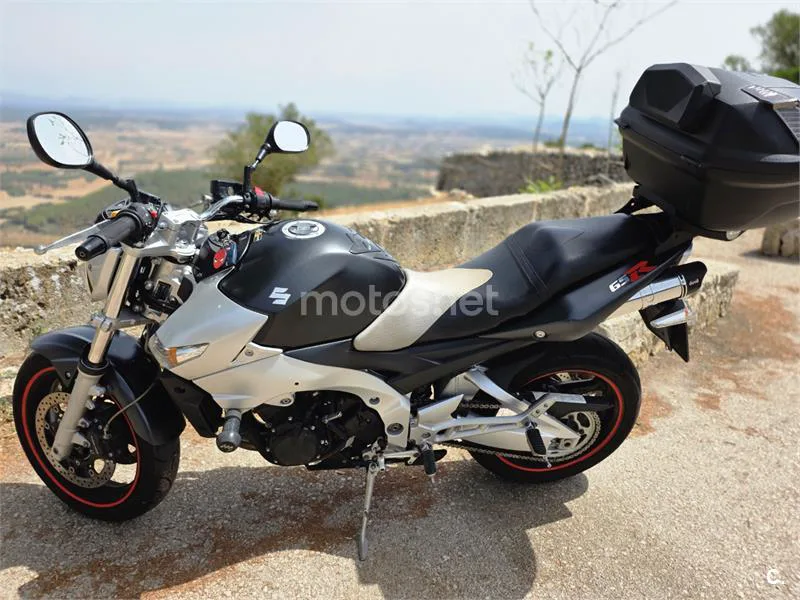 Suzuki GSR600 - Vista 3