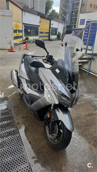 Kymco Grand Dink 300 - Vista 3