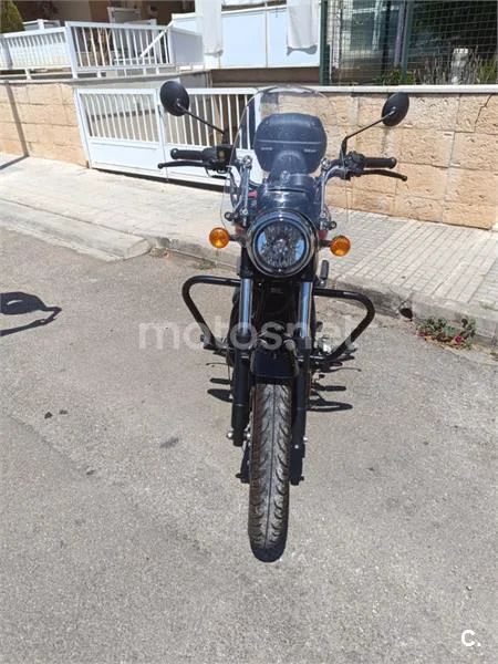 Royal Enfield Meteor 350 - Vista 3