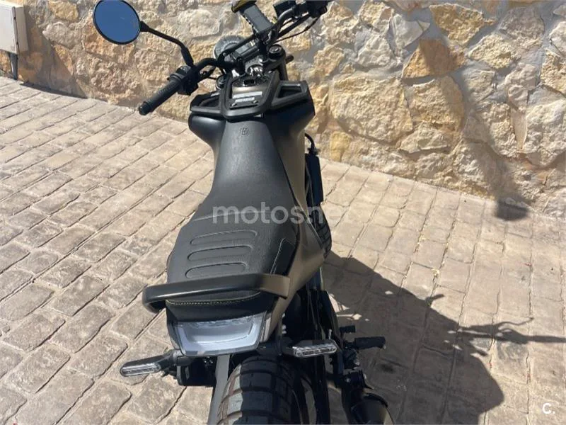 Husqvarna Svartpilen 125 - Vista 3