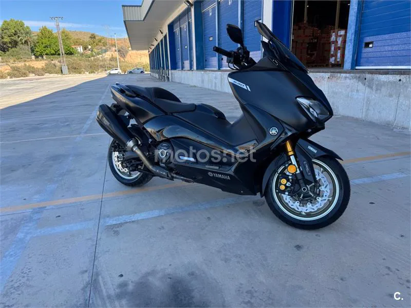 Yamaha TMAX 530 - Vista 3