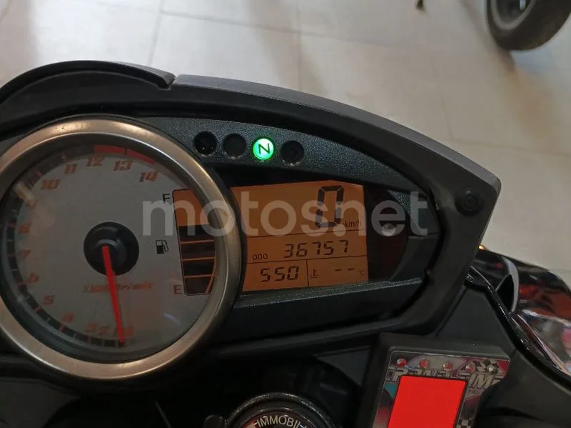 Kawasaki Z750 - Vista 5