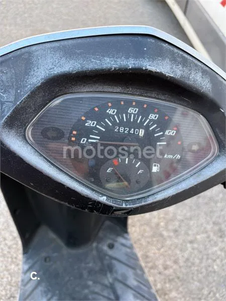 Honda Lead 100 - Vista 4