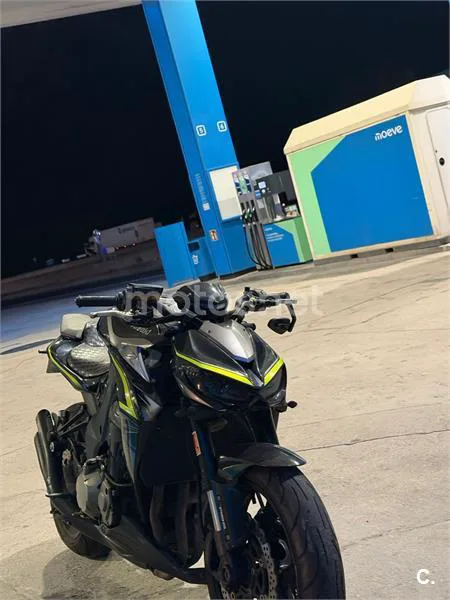 Kawasaki Z1000 - Vista 3