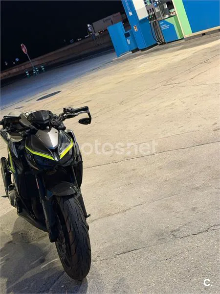 Kawasaki Z1000 - Vista 4