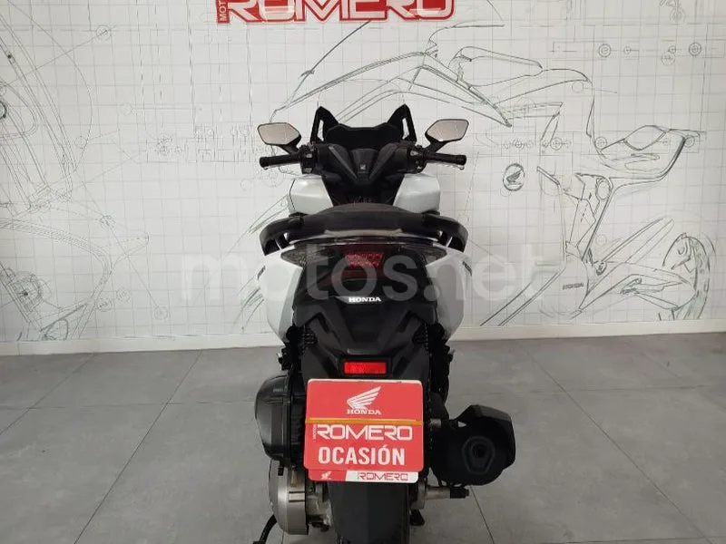 Honda Forza 125 - Vista 5