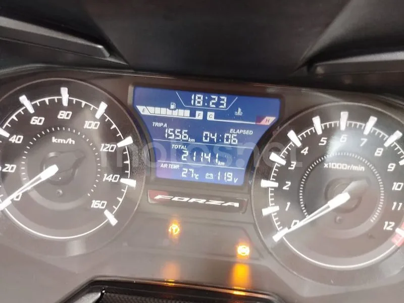 Honda Forza 125 - Vista 6