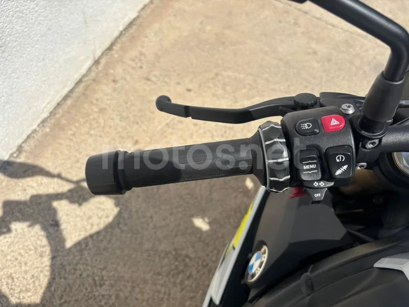 BMW S 1000 R - Vista 11