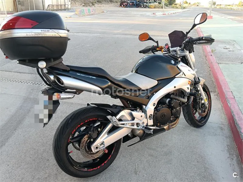 Suzuki GSR600 - Vista 3