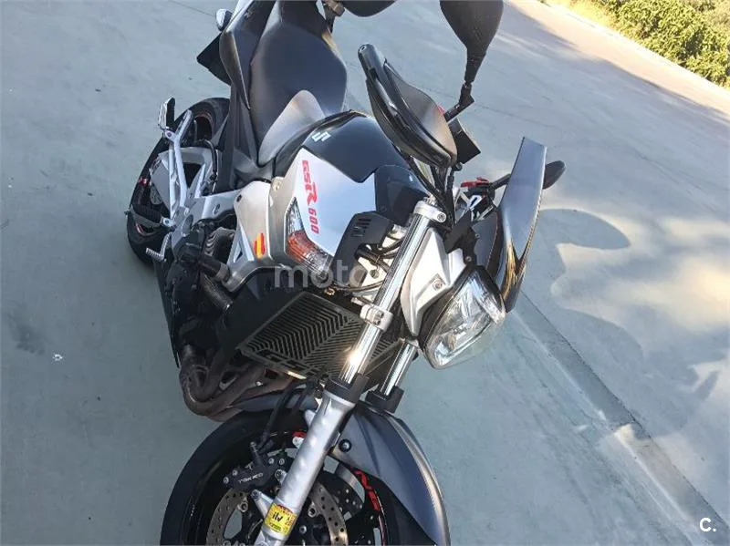 Suzuki GSR600 - Vista 5