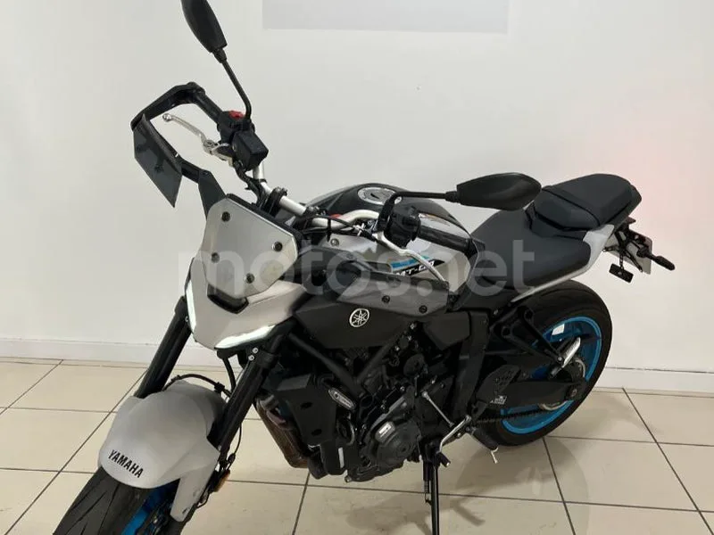 Yamaha MT-07 - Vista 5