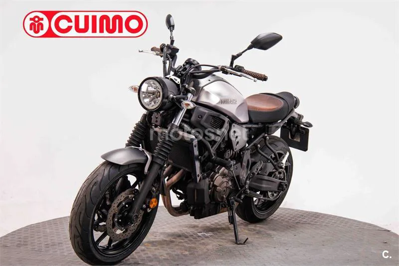 Yamaha XSR700 - Vista 16