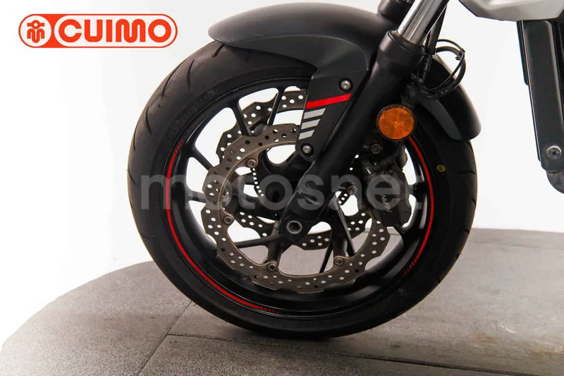 Honda CB650F - Vista 46