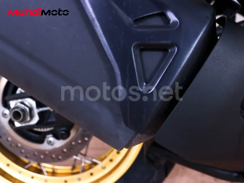 Suzuki V-Strom 1050 - Vista 20