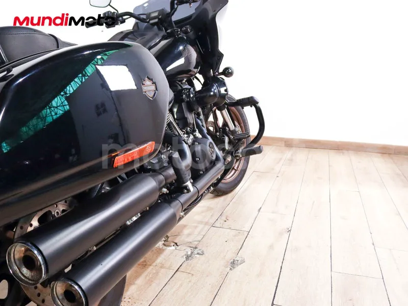 Harley-Davidson Softail Standard - Vista 4