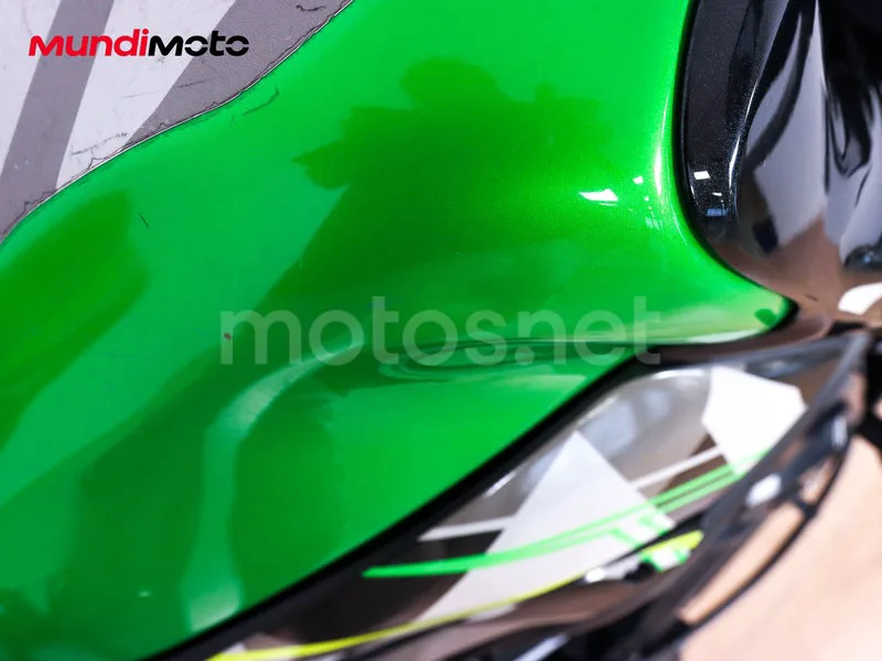 Kawasaki Z900 - Vista 36