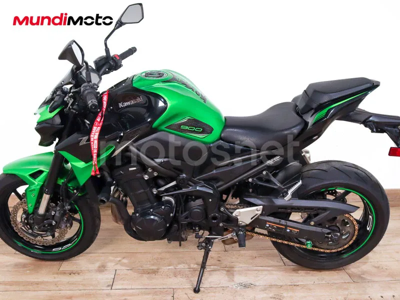 Kawasaki Z900 - Vista 6