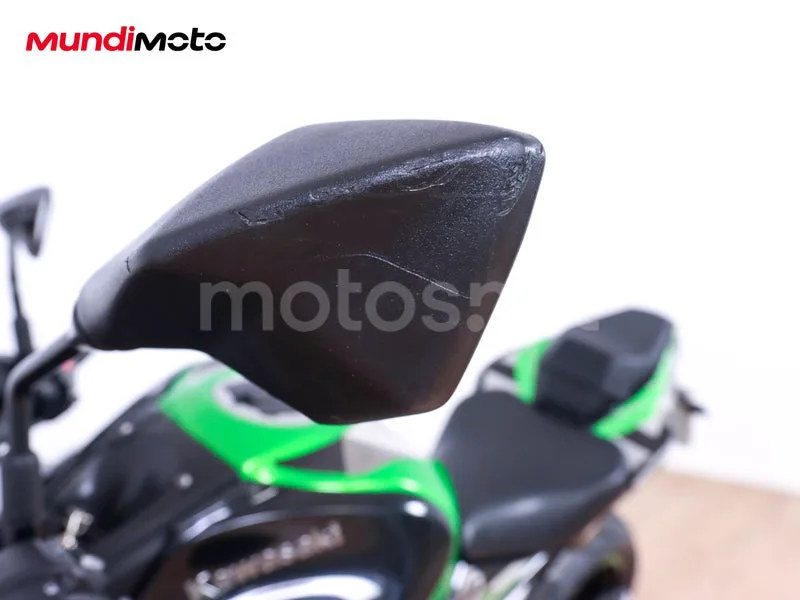 Kawasaki Z900 - Vista 53