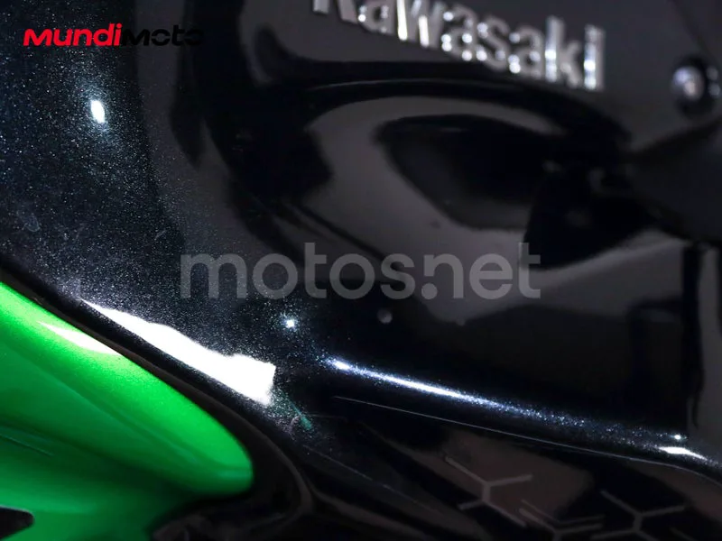 Kawasaki Z900 - Vista 68