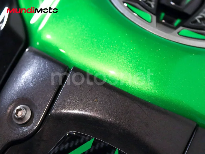Kawasaki Z900 - Vista 76