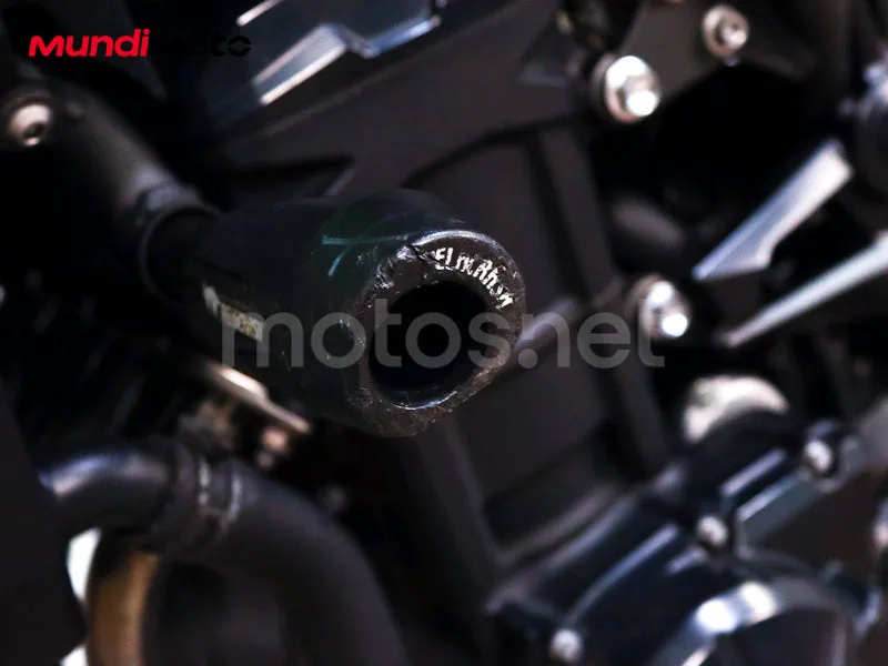 Kawasaki Z900 - Vista 79