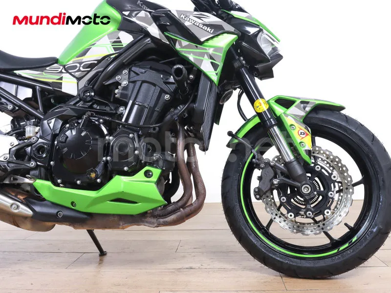 Kawasaki Z900 - Vista 86