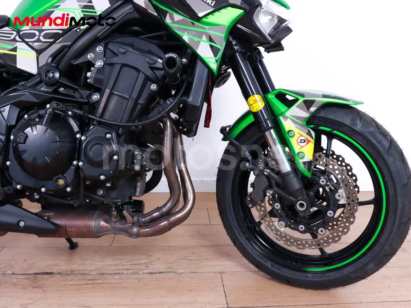 Kawasaki Z900 - Vista 87